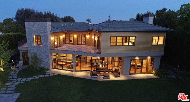 Photo of 1301 AMALFI Drive, Pacific Palisades, CA 90272