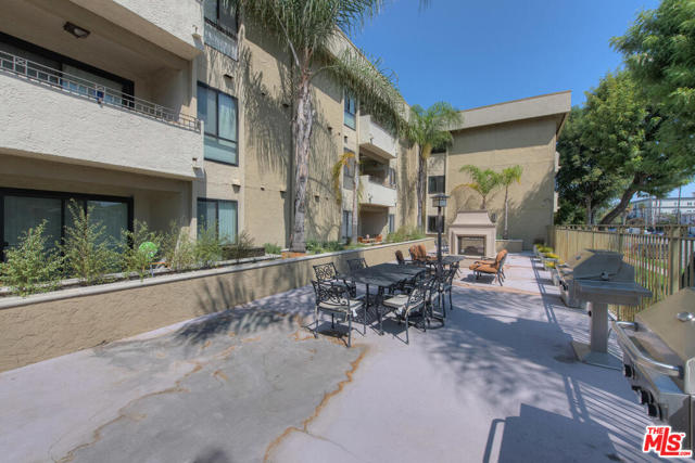 2 Bed Home for Sale in Sherman Oaks, California