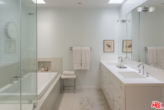 4 Bed Home for Sale in Los Angeles, California