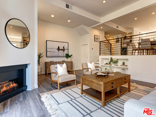 2 Bed Home for Sale in Venice, California