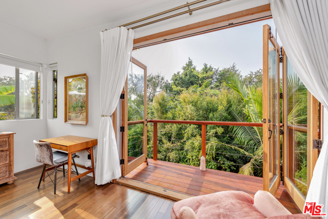 4 Bed Home for Sale in Venice, California