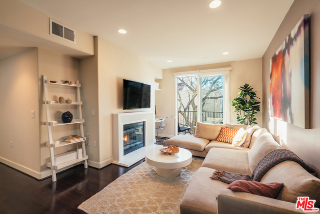 3 Bed Home for Sale in Sherman Oaks, California