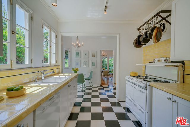 4 Bed Home for Sale in Los Angeles, California