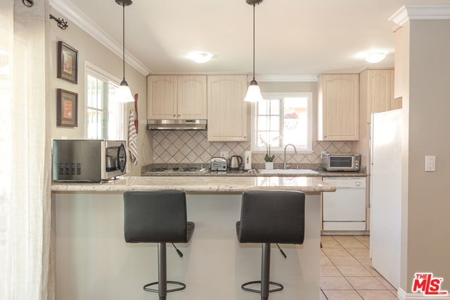 Photo of 7539 ROYER Avenue, West Hills, CA 91307