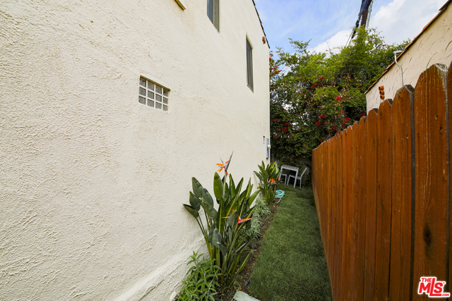2 Bed Home for Sale in Los Angeles, California