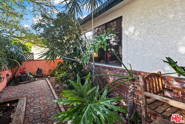 3 Bed Home for Sale in Lake Balboa, California