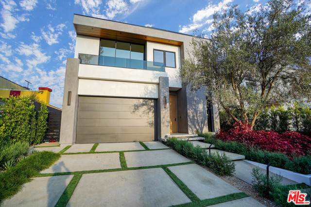 5 Bed Home for Sale in Los Angeles, California