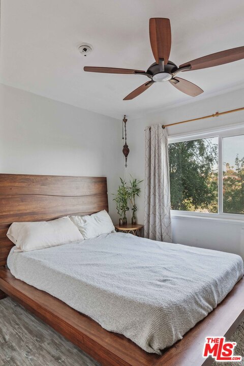  Income Home for Sale in Los Angeles, California
