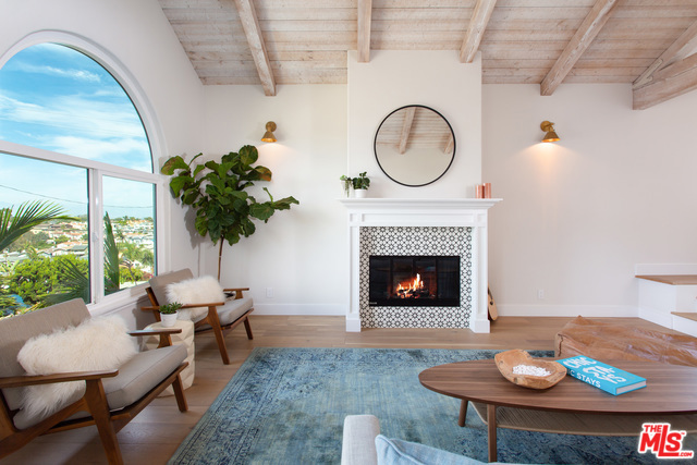 1246 19TH Street, Hermosa Beach, California 90254, 3 Bedrooms Bedrooms, ,2 BathroomsBathrooms,Residential,Sold,19TH,20568958