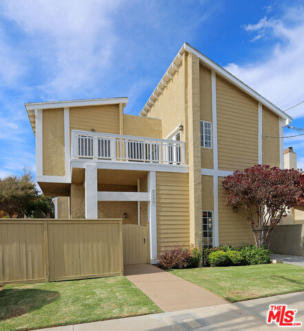 2119 DUFOUR Avenue, Redondo Beach, California 90278, 4 Bedrooms Bedrooms, ,2 BathroomsBathrooms,Residential,Sold,DUFOUR,17256256