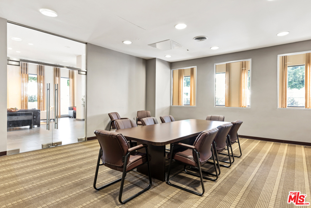 1 Bed Home for Sale in Los Angeles, California