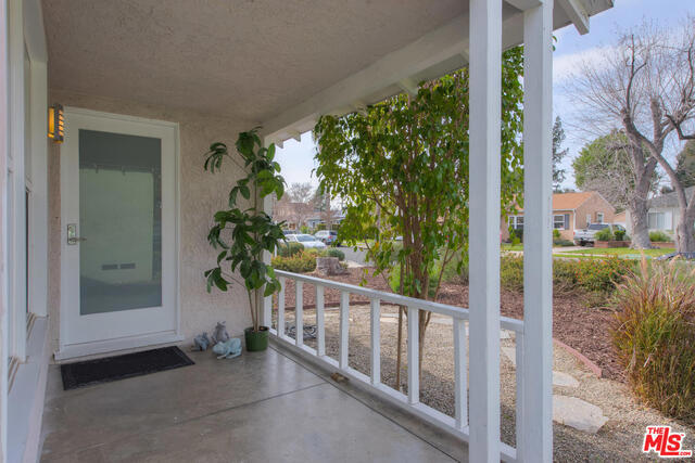 2 Bed Home for Sale in Lake Balboa, California