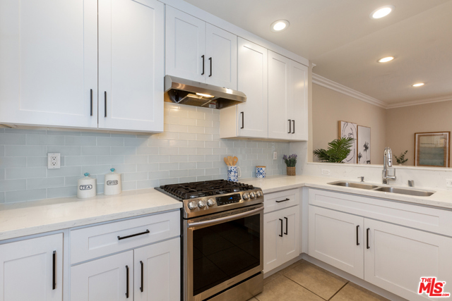 2 Bed Home for Sale in Los Angeles, California