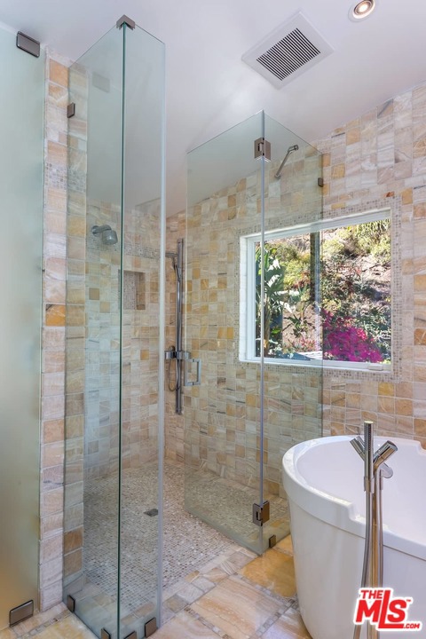 4 Bed Home for Sale in Los Angeles, California