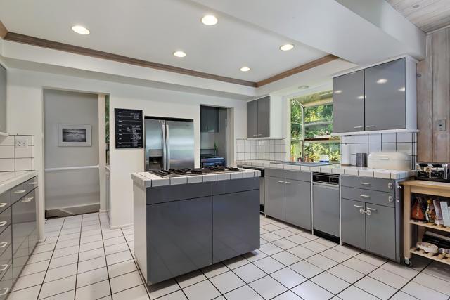 2 Bed Home for Sale in Studio City, California