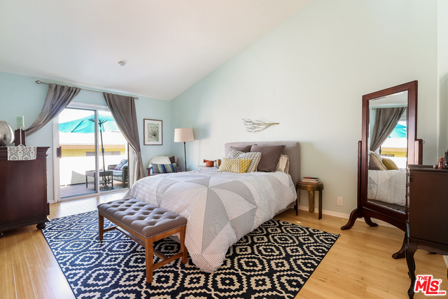 2301 MATHEWS Avenue, Redondo Beach, California 90278, 2 Bedrooms Bedrooms, ,3 BathroomsBathrooms,Residential,Sold,MATHEWS,18379254