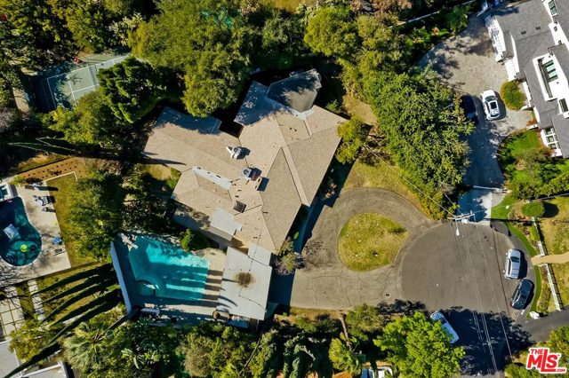 5 Bed Home for Sale in Encino, California