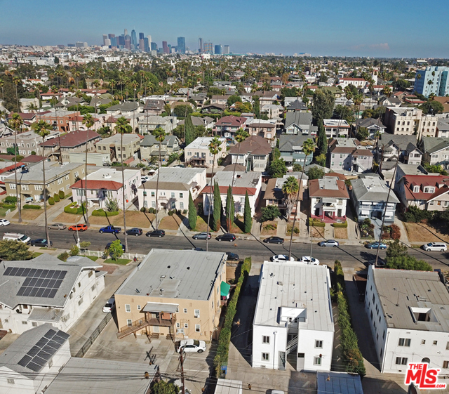 1 Bed Home for Sale in Los Angeles, California