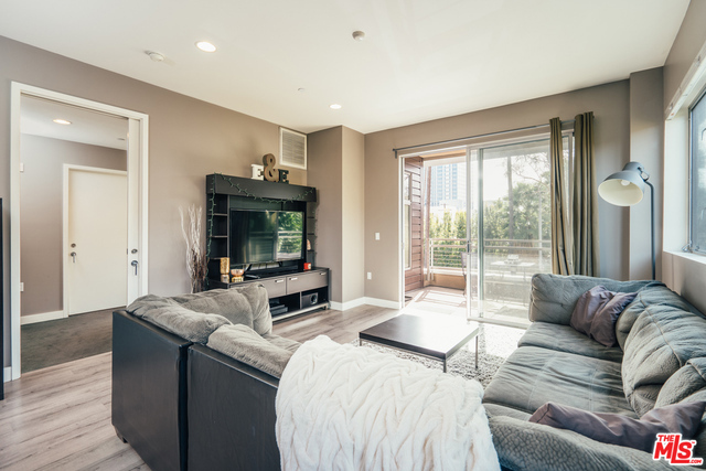 2 Bed Home for Sale in Los Angeles, California