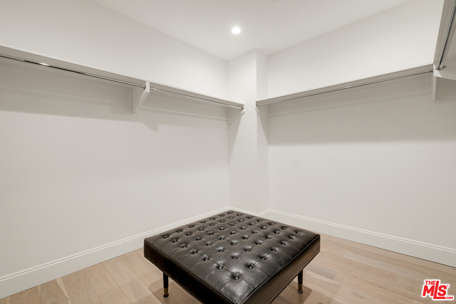 1813 OAK Avenue, Manhattan Beach, California 90266, 5 Bedrooms Bedrooms, ,4 BathroomsBathrooms,Residential,Sold,OAK,19433822