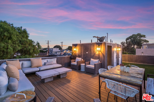 3 Bed Home for Sale in Venice, California