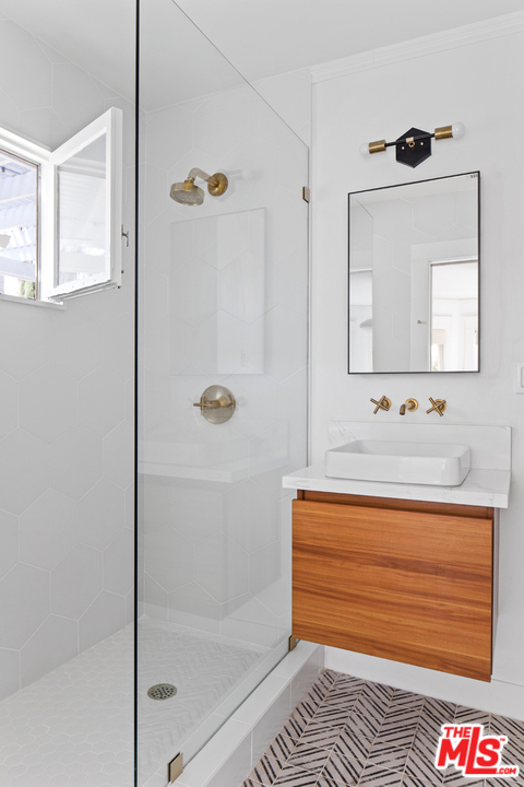 3 Bed Home for Sale in Los Angeles, California