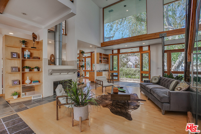 4 Bed Home for Sale in Sherman Oaks, California