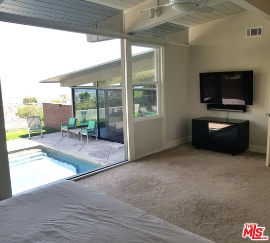 53 AVENIDA CORONA, Rancho Palos Verdes, California 90275, 3 Bedrooms Bedrooms, ,3 BathroomsBathrooms,Residential,Sold,AVENIDA CORONA,17225132