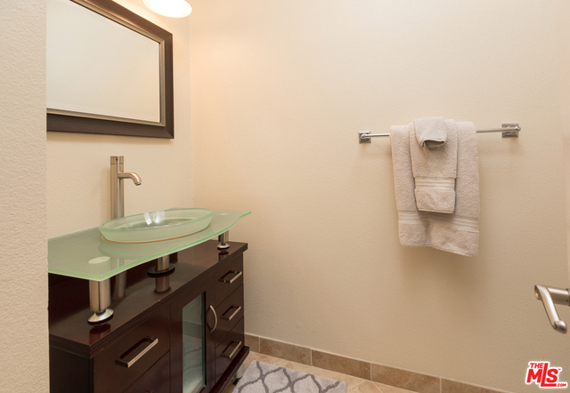 2000 VOORHEES Avenue, Redondo Beach, California 90278, 3 Bedrooms Bedrooms, ,3 BathroomsBathrooms,Residential,Sold,VOORHEES,18334284