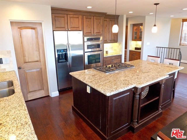 713 JUANITA Avenue, Redondo Beach, California 90277, 3 Bedrooms Bedrooms, ,3 BathroomsBathrooms,Residential,Sold,JUANITA,18338384