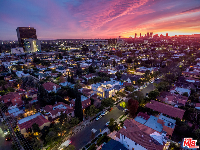 4 Bed Home for Sale in Los Angeles, California