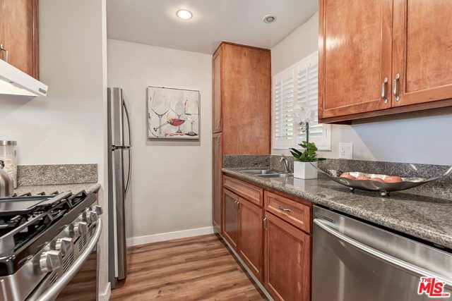 1 Bed Home for Sale in Los Angeles, California
