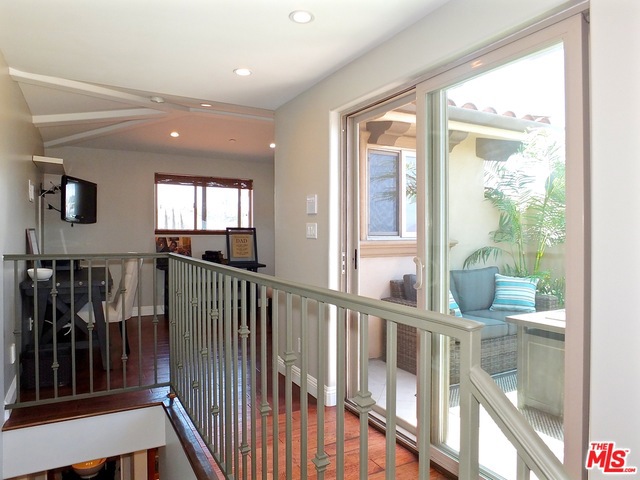 713 JUANITA Avenue, Redondo Beach, California 90277, 3 Bedrooms Bedrooms, ,3 BathroomsBathrooms,Residential,Sold,JUANITA,18338384