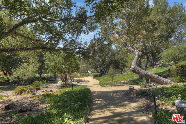 1 Bed Home for Sale in Pacific Palisades, California