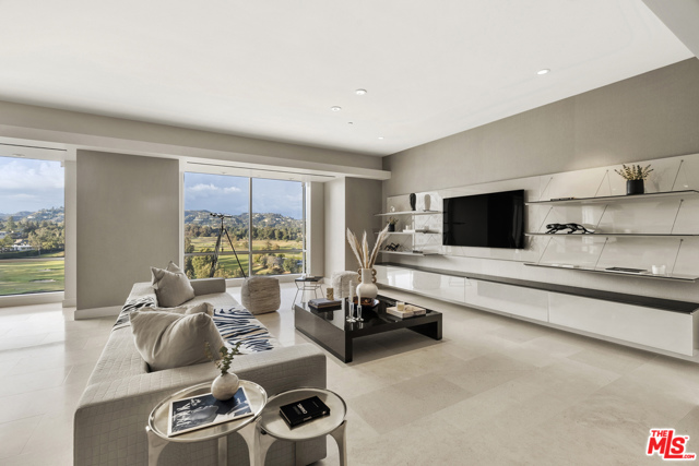 4 Bed Home for Sale in Los Angeles, California