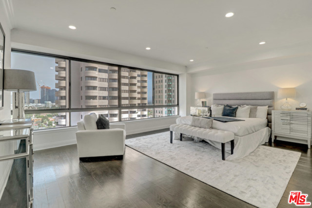 2 Bed Home for Sale in Los Angeles, California
