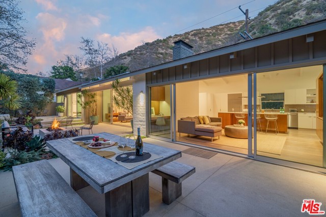 3 Bed Home for Sale in Los Angeles, California