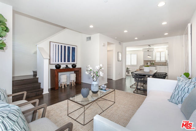 3 Bed Home for Sale in Hawthorne, California