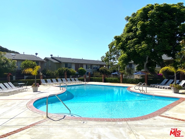 2 Bed Home for Sale in Culver City, California