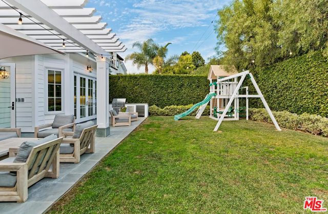 5 Bed Home for Sale in Los Angeles, California