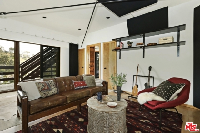 5 Bed Home for Sale in Los Angeles, California