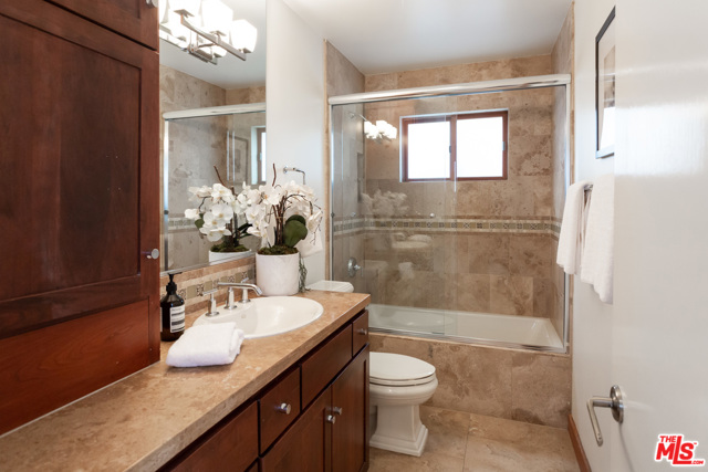 6 Bed Home for Sale in Santa Monica, California