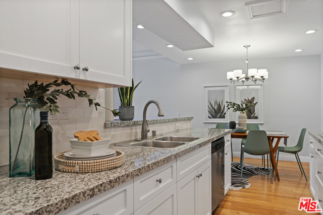 1 Bed Home for Sale in Los Angeles, California