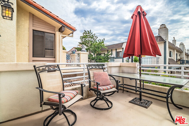 209 JUANITA Avenue, Redondo Beach, California 90277, 3 Bedrooms Bedrooms, ,2 BathroomsBathrooms,Residential,Sold,JUANITA,18363116