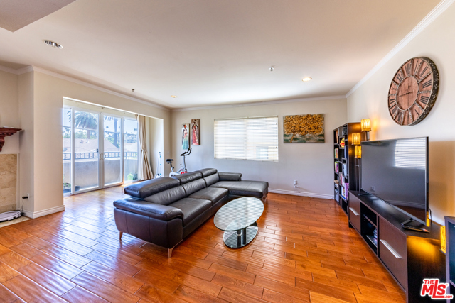 4 Bed Home for Sale in Los Angeles, California