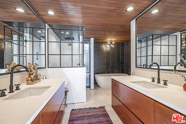 3 Bed Home for Sale in Los Angeles, California