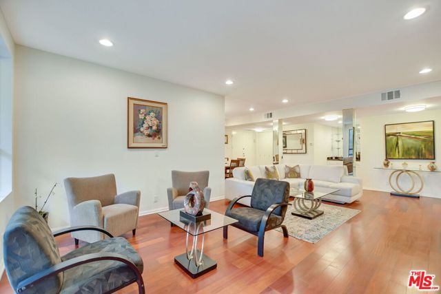 2 Bed Home for Sale in Los Angeles, California