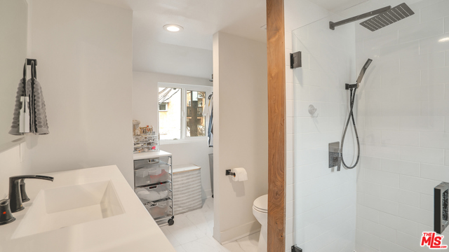 2 Bed Home for Sale in Los Angeles, California