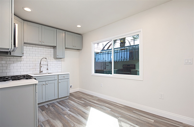 4113 Van Dyke Ave