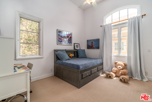 5 Bed Home for Sale in Venice, California